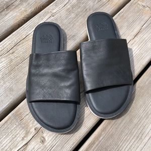 Roots black leather sandals
